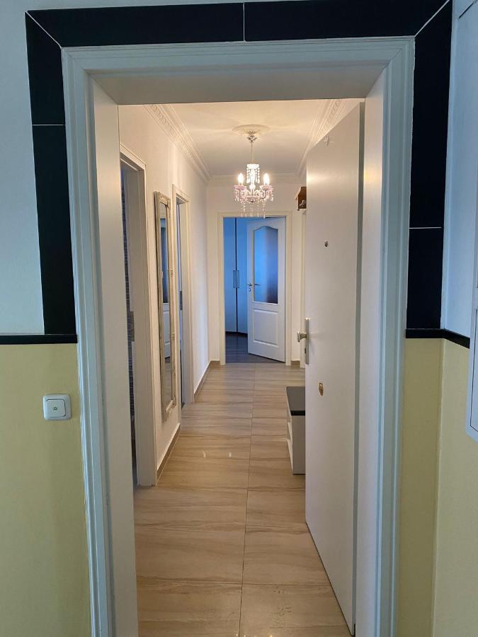 Geraeumige Und Schoene Wohnung Direkt In Der Luebecker Innenstadt Exterior foto